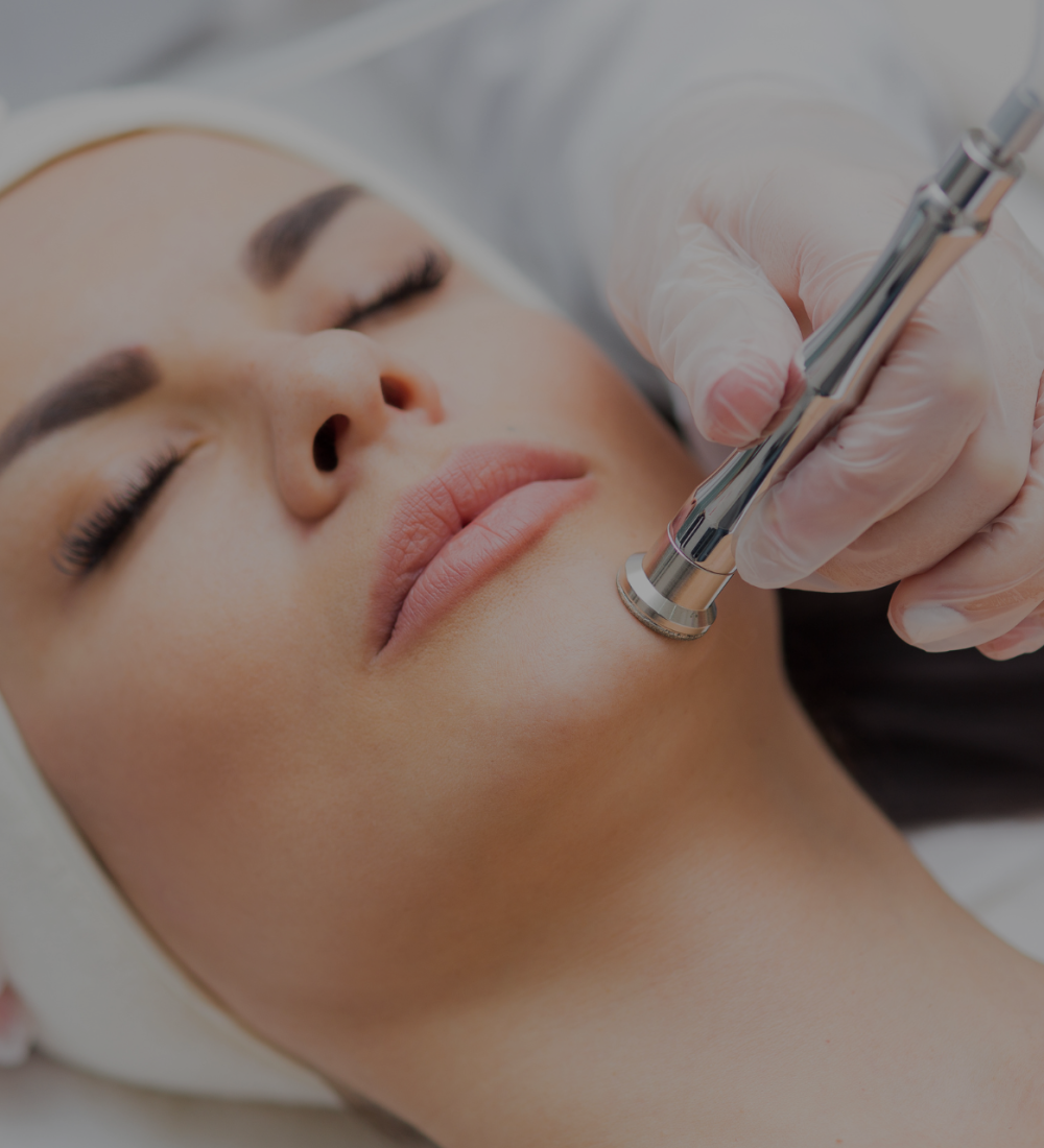 Dermcure skin, hair, and laser center dr. Aastha Shukla and Dr. Utkarsh Shukla
